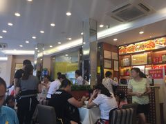 等位区-廖老妈蹄花店(人民公园陕西街259号店)
