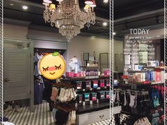 -Hollister(天环广场店)