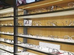 -优医视平价眼镜蔡司依视路折扣工厂店(德胜门店)