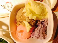 冰淇淋自助-哥老官重庆美蛙鱼头(西湖银泰十一哥店)