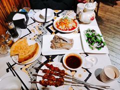 -贯贯吉·清真餐厅(浙江中路店)