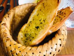 餐前面包Bread-Golden Lily河内巴黎法越料理餐厅(建国西路店)