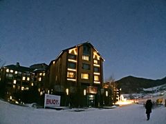 酒店夜景-中旅松花湖滑雪场