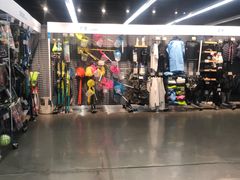 -迪卡侬(西三旗店)