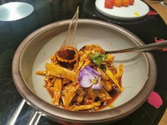敲糖棒棒鸡-辛香汇·现炒川菜(淮海路百盛店)