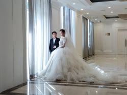 -贺贺新娘造型婚纱店