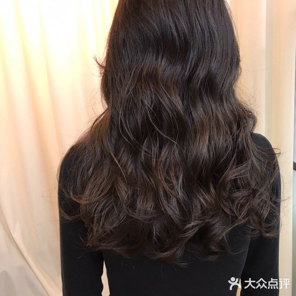 一款今年超级火爆的发型