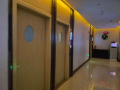 -金色印象·4K影院式足体养生(杨家坪西郊店)