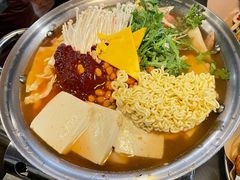 部队锅加芝士-富乐满韩国正宗炸鸡韩国料理(虹泉路店)