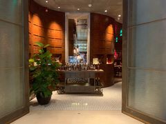-恰餐厅及酒吧 CHAR Bar & Grill (北京丽都皇冠假日店)