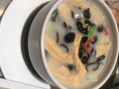 鱼汤腐竹煮时蔬-大树餐厅(红旗街万达店)