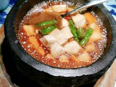 石锅沃豆腐-桂满陇-十里风荷(合生汇店)