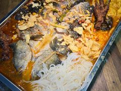 -在巷子里的烤肉店·螺蛳粉烤鱼·牛蛙(和美城店)