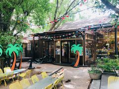 景观位-莓园冰淇淋店