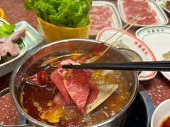 -四囍码头海鲜烧烤自助火锅(外滩南京东路悦荟广场店)