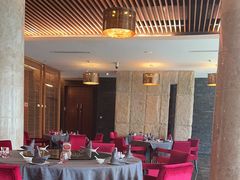 -粤尚腾香居中餐厅(首都机场希尔顿店)
