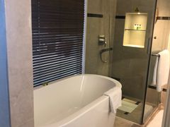 -青岛海尔洲际酒店