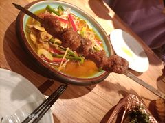 传统烤羊肉串-阿里家Miss Ali·烤肉酒馆by MIG