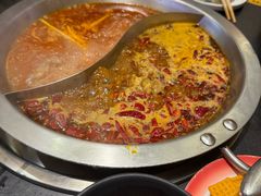 -沸炉重庆老火锅(军事博物馆店)