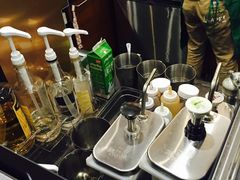 -星巴克(上海虹桥新天地二店)