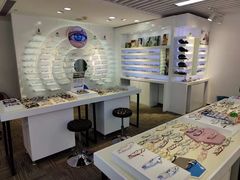 -浮光眼镜·蔡司视觉合作·数字验配中心(陆家嘴店)