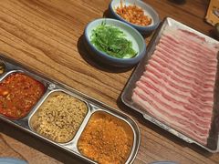 -明洞阿姨·韩式酱蟹烤肉·创意料理(三元桥店)