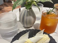 -潮一不贰·西式简餐·法式甜品(外滩店)