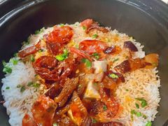 广式腊味煲仔饭-狐狸爱上椰子鸡(滨江星光大道店)