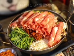 部队锅-MI WU FACTORY米屋美食工厂餐厅(绿地店)