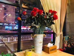 -愉肴麻辣香锅(中山路店)