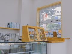 面包甜点陈列柜-simple hut简屋咖啡