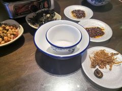 -富正毅三下锅·湘西韵味(天门山索道店)