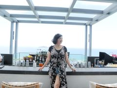 -瑰丽酒店·海吧·天际下午茶·现场DJ·天台酒吧