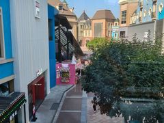 -王府井奥莱棋盘山小镇