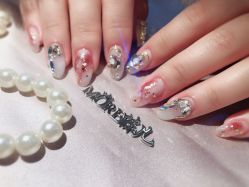 -沫儿·美甲美睫·半永久·皮肤管理