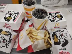 -麦当劳(世界城广场店)