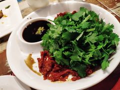 生牛肉-范二妹独特烧烤夜宵城(宜宾总店)