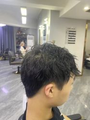 -IU潮牌·SALON
