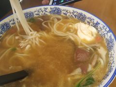 -邱芳粉店(迎宾大道旗舰店)