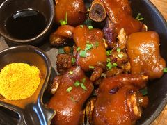 -云海肴·汽锅鸡·云南菜(天山百盛优客店)