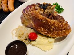 自酿啤酒脆皮烤猪肘-Ambra Haus琥珀屋精酿餐厅(宝山店)