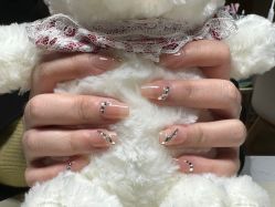-UGIRL有个美甲
