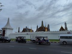 -皇家田广场(อนุสาวรีย์ทหารอาสา)