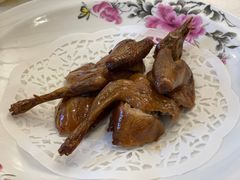 脆皮双乳鸽-聚春园自助餐厅(东街口店)