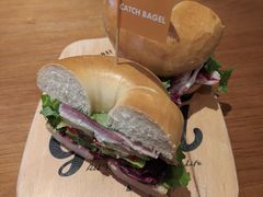 早安巴塞罗那&nbsp;Hola&nbsp;Barcelona-Catch Bagel(芳草地店)