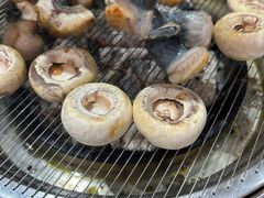 -青瓦餐厅·生鱼片·韩园烤肉(西塔店)