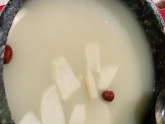 -墨脱石锅椰子鸡•香草鸭•东山羊(大东海店)