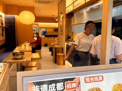 -李与白包子铺(桐梓林店)