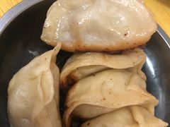 -黄阿姨锅贴大王(万航渡路店)