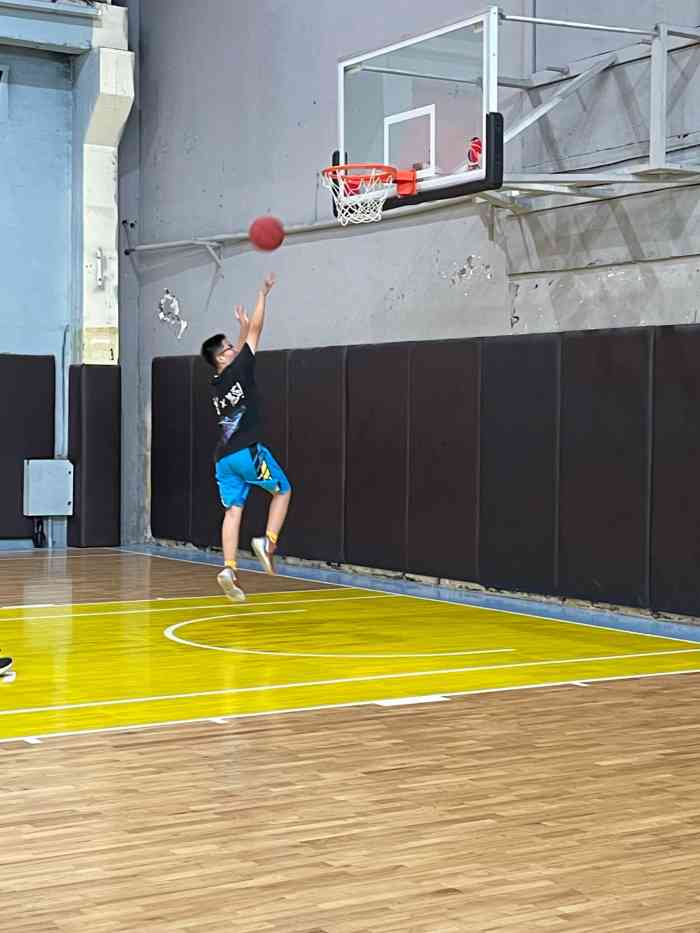 天青体训青少儿篮球培训中心(西青中兴路店)